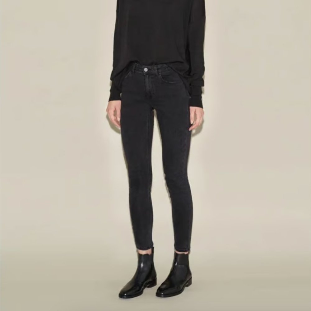 ACNE STUDIOS "Skin 5 Used Black" mid-rise skinny jeans